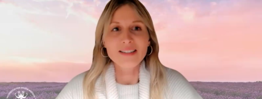 Dr.med. Helene Atalla im Interview "Ayurveda und der weibliche Körper"
